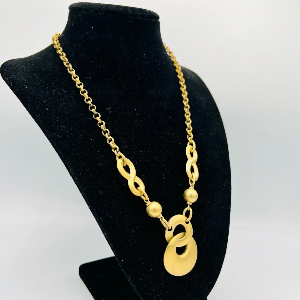 Vintage matte gold linked circle chain necklace infinity links